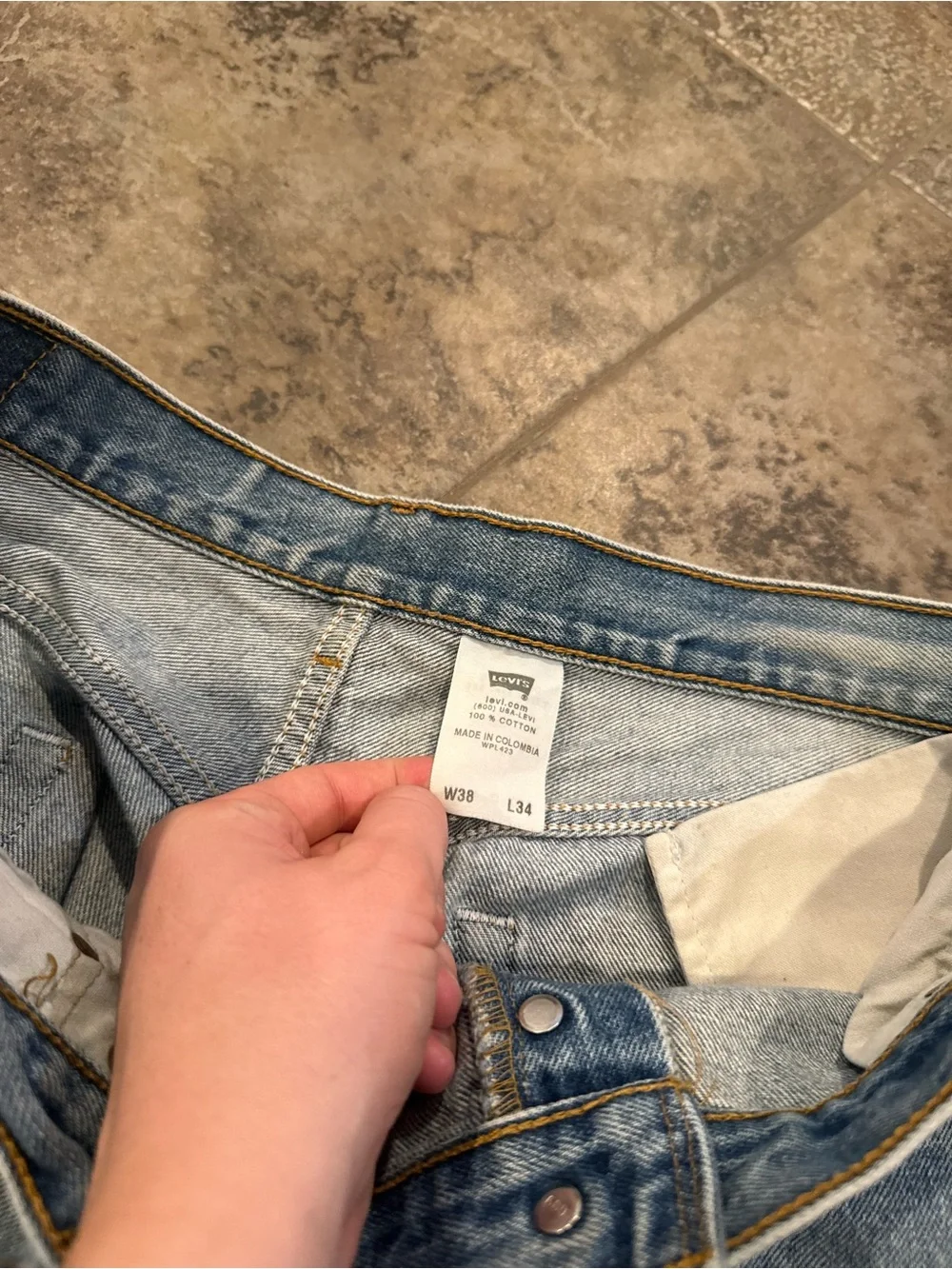🤍Light Blue Distressed Men’s 501 XX Levi’s button fly Jeans made in Colombia